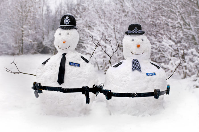 92 Hilariously Creative Snowmen That Would Make Calvin And Hobbes Proud