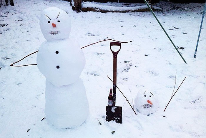 92 Hilariously Creative Snowmen That Would Make Calvin And Hobbes Proud