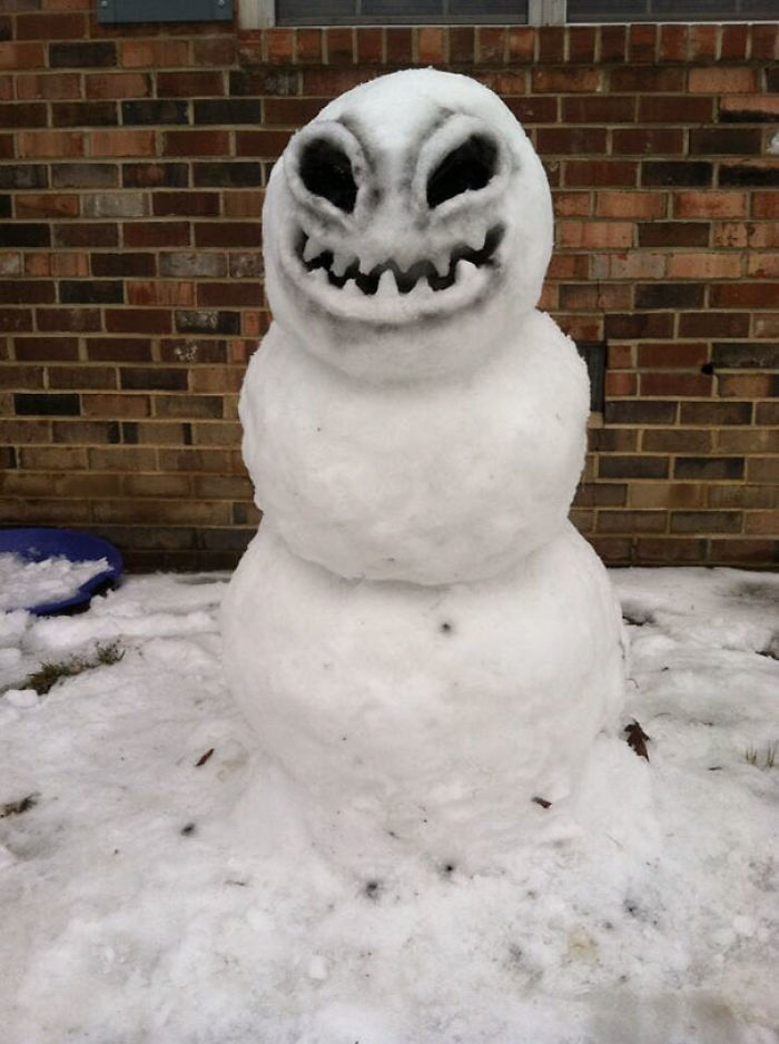 92 Hilariously Creative Snowmen That Would Make Calvin And Hobbes Proud