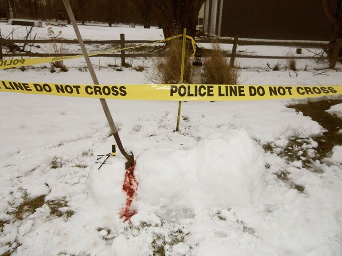 92 Hilariously Creative Snowmen That Would Make Calvin And Hobbes Proud
