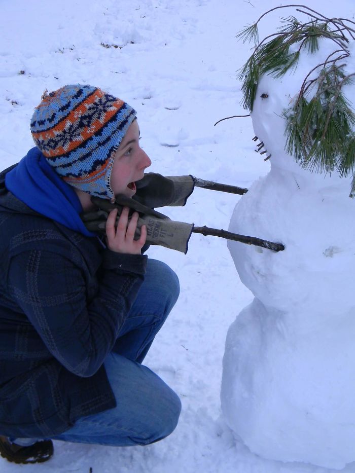 92 Hilariously Creative Snowmen That Would Make Calvin And Hobbes Proud