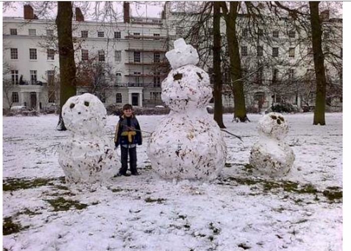 92 Hilariously Creative Snowmen That Would Make Calvin And Hobbes Proud