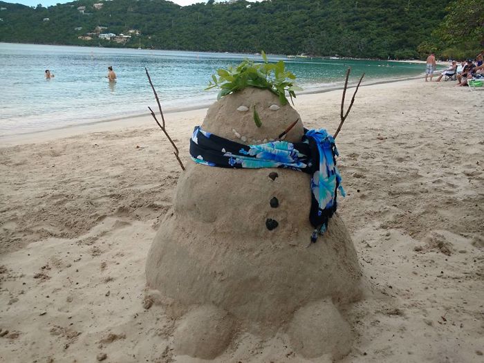 92 Hilariously Creative Snowmen That Would Make Calvin And Hobbes Proud