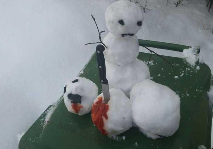 92 Hilariously Creative Snowmen That Would Make Calvin And Hobbes Proud