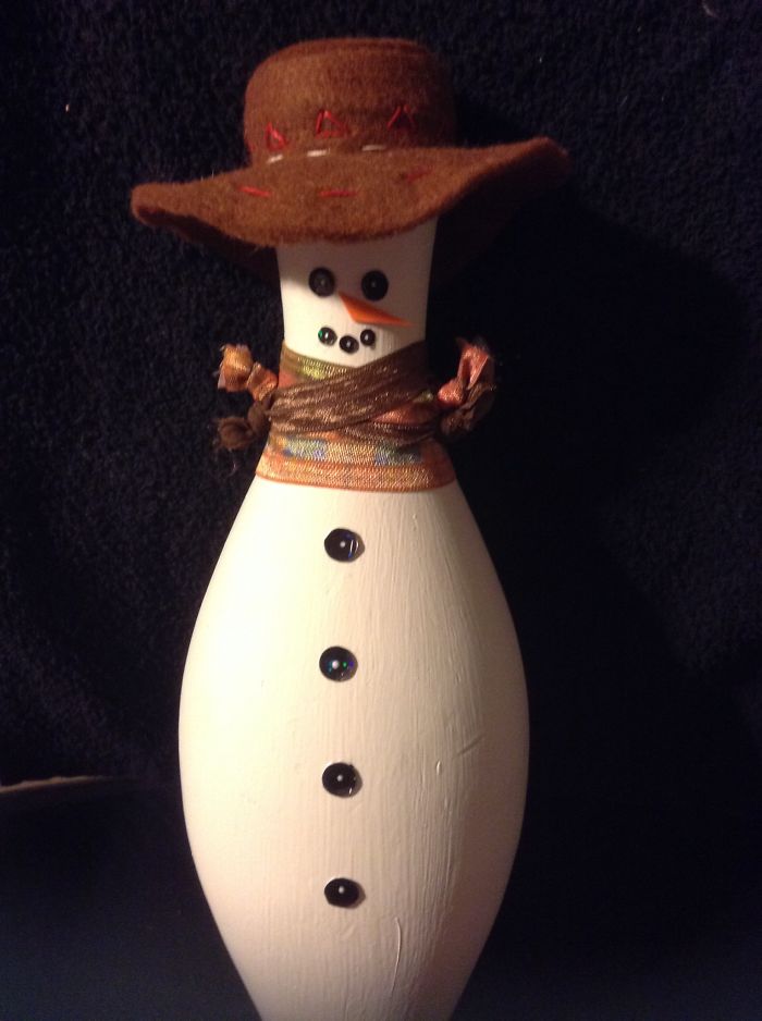 92 Hilariously Creative Snowmen That Would Make Calvin And Hobbes Proud