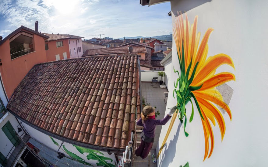 I Paint Weed Murals That Slowly Take Over The City (Gifs+Video)