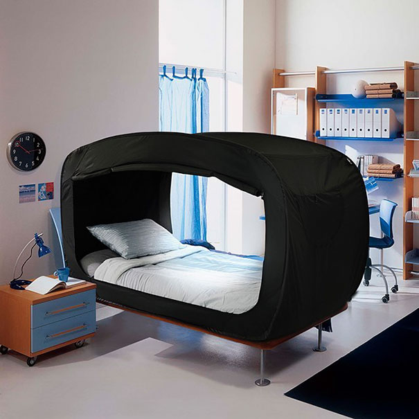 “Privacy Bed” That Converts Into A Fort Is A Dream Come True For People With Anxiety