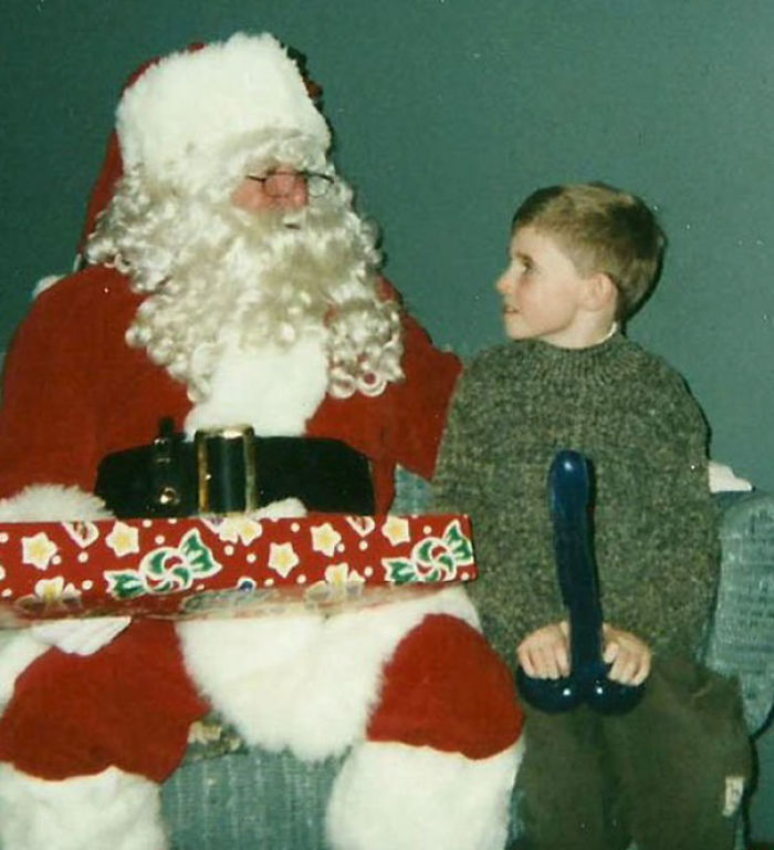 43 Creepiest Santas And The Kids They Terrorize 43 Creepiest Santas And The Kids They Terrorize
