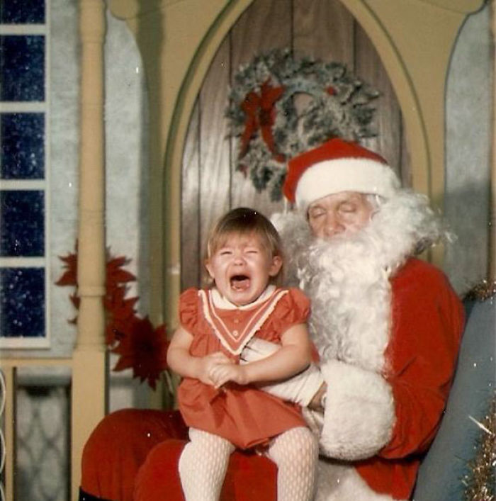 43 Creepiest Santas And The Kids They Terrorize 43 Creepiest Santas And The Kids They Terrorize