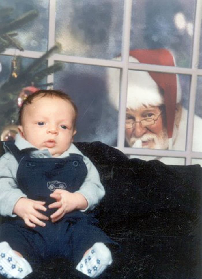 43 Creepiest Santas And The Kids They Terrorize 43 Creepiest Santas And The Kids They Terrorize