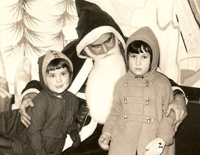 43 Creepiest Santas And The Kids They Terrorize 43 Creepiest Santas And The Kids They Terrorize