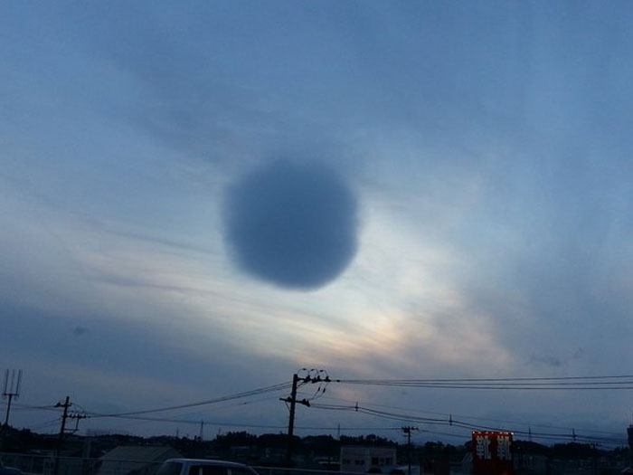 Mysterious Perfectly Spherical Cloud Captured In Japan Mysterious Perfectly Spherical Cloud Captured In Japan