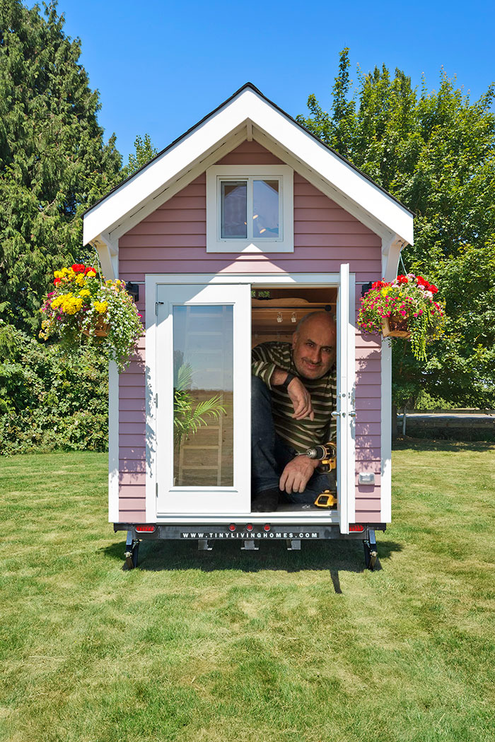 Contractor Gets In The Cabinet To Prove Its Sturdiness, Sparks Hilarious Photoshop Battle