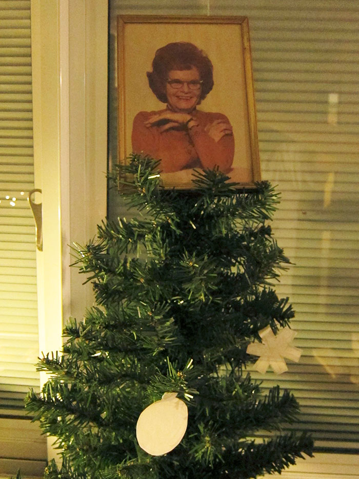 34 Of The Most Creative Christmas Tree Toppers Ever 34 Of The Most Creative Christmas Tree Toppers Ever