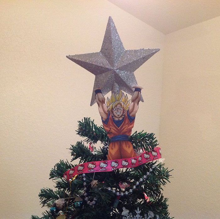 34 Of The Most Creative Christmas Tree Toppers Ever 34 Of The Most Creative Christmas Tree Toppers Ever