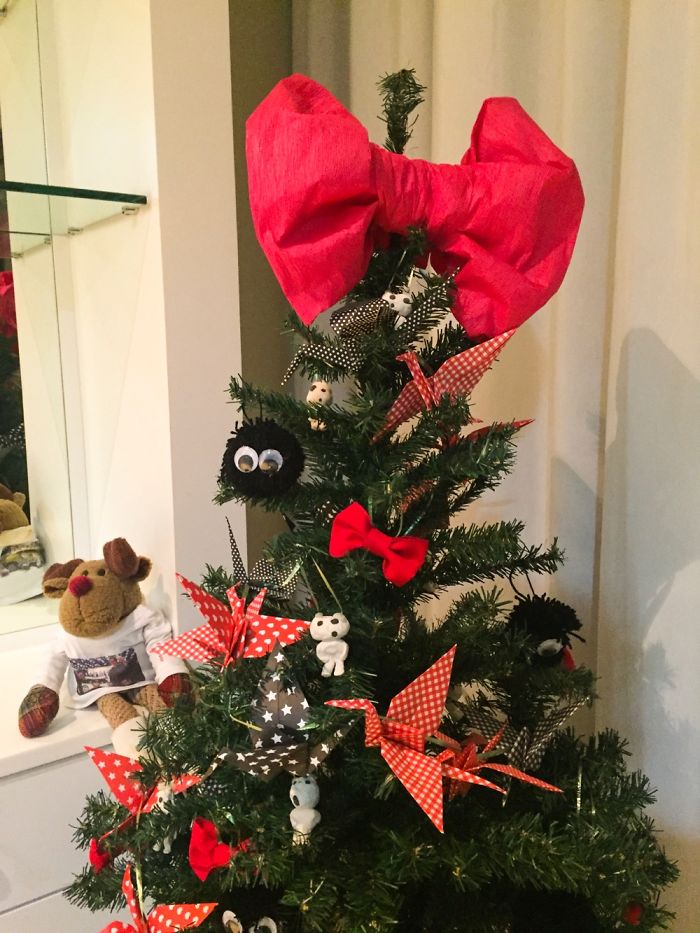 34 Of The Most Creative Christmas Tree Toppers Ever 34 Of The Most Creative Christmas Tree Toppers Ever
