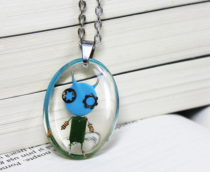 I Turned Electronic Waste Into Tiny Robots I Turned Electronic Waste Into Tiny Robots