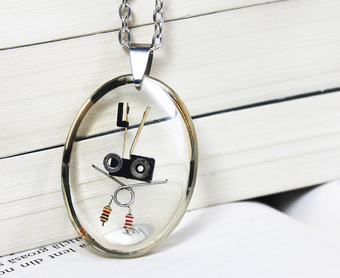 I Turned Electronic Waste Into Tiny Robots I Turned Electronic Waste Into Tiny Robots