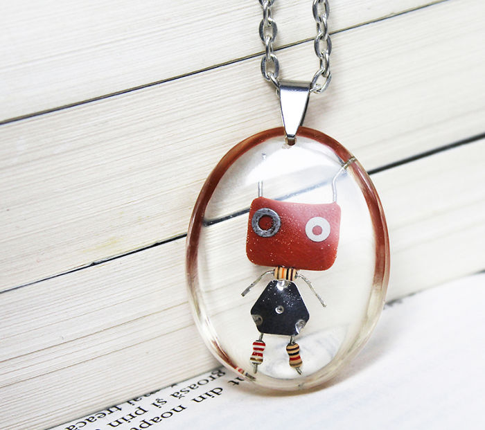 I Turned Electronic Waste Into Tiny Robots I Turned Electronic Waste Into Tiny Robots