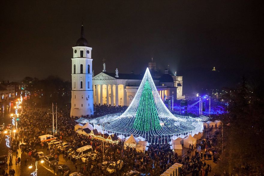 Unique Christmas Tree Illuminated By 50,000 Lightbulbs Opens Festive Season In Vilnius Unique Christmas Tree Illuminated By 50,000 Lightbulbs Opens Festive Season In Vilnius