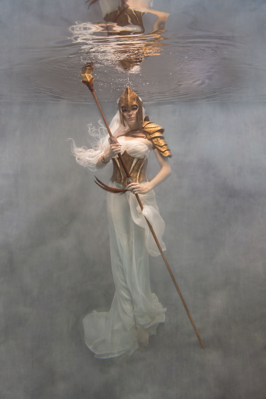 I Shoot Dramatic Underwater Portraits That Are Reflective Of Overcoming Troubles In My Life