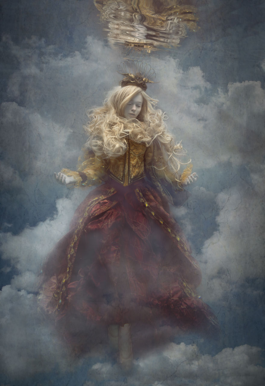 I Shoot Dramatic Underwater Portraits That Are Reflective Of Overcoming Troubles In My Life