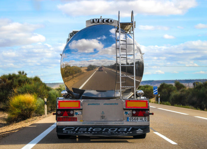 84 Reflections That Will Mess With Your Head 84 Reflections That Will Mess With Your Head