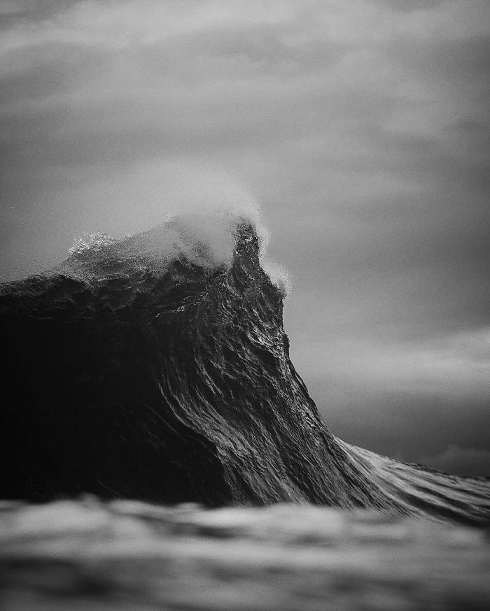 Breathtaking Wave Photos By Lloyd Meudell Look Like Mountains