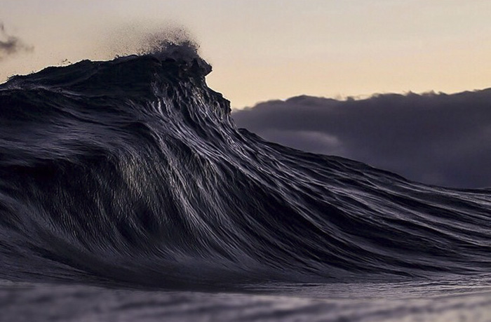 Breathtaking Wave Photos By Lloyd Meudell Look Like Mountains