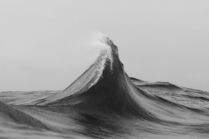 Breathtaking Wave Photos By Lloyd Meudell Look Like Mountains