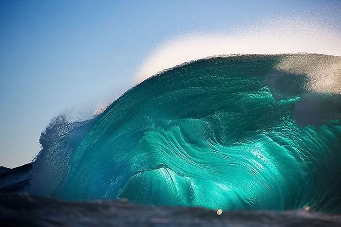 Breathtaking Wave Photos By Lloyd Meudell Look Like Mountains