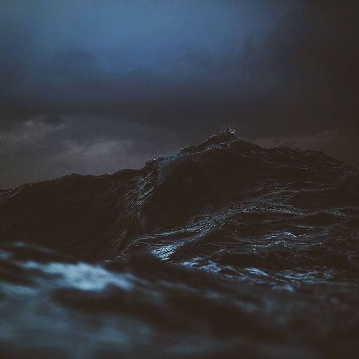 Breathtaking Wave Photos By Lloyd Meudell Look Like Mountains