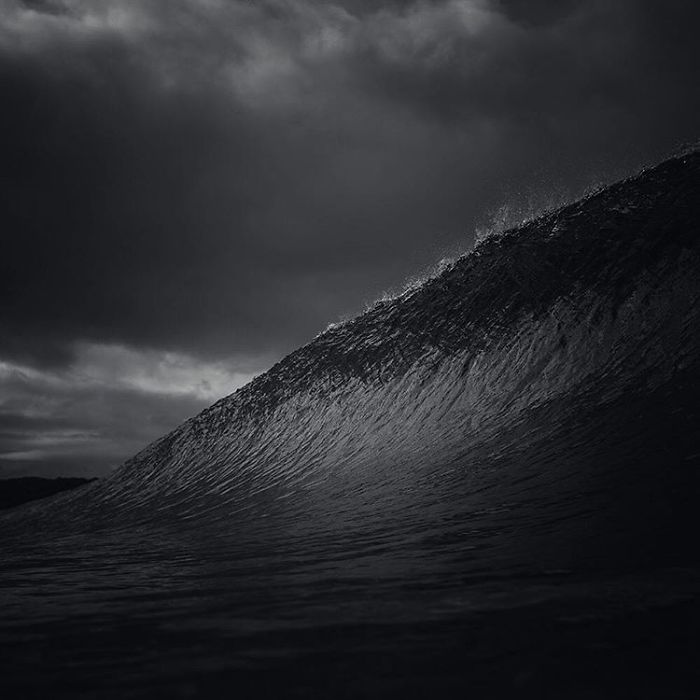 Breathtaking Wave Photos By Lloyd Meudell Look Like Mountains