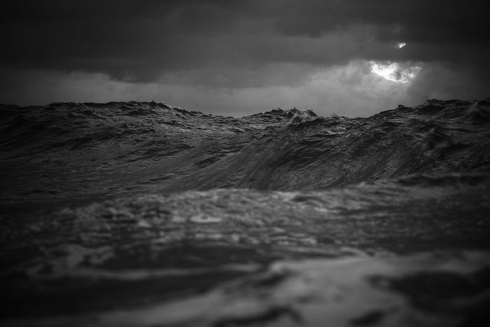 Breathtaking Wave Photos By Lloyd Meudell Look Like Mountains