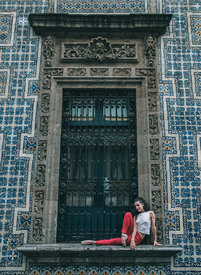 Photographer Documents Dancers Practicing In The Streets Of Mexico City To Prove Trump Was Wrong