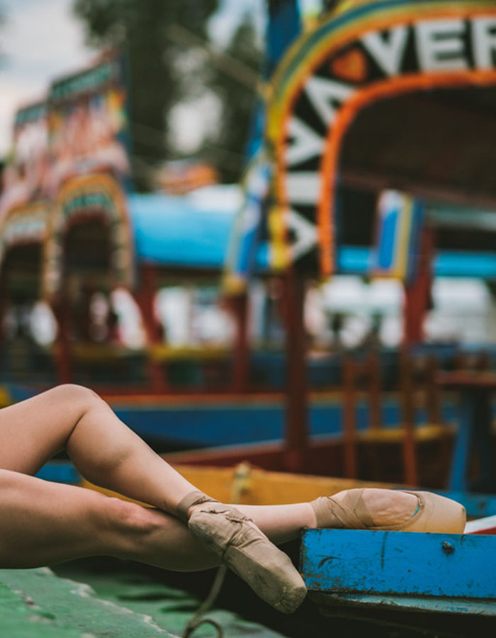 Photographer Documents Dancers Practicing In The Streets Of Mexico City To Prove Trump Was Wrong