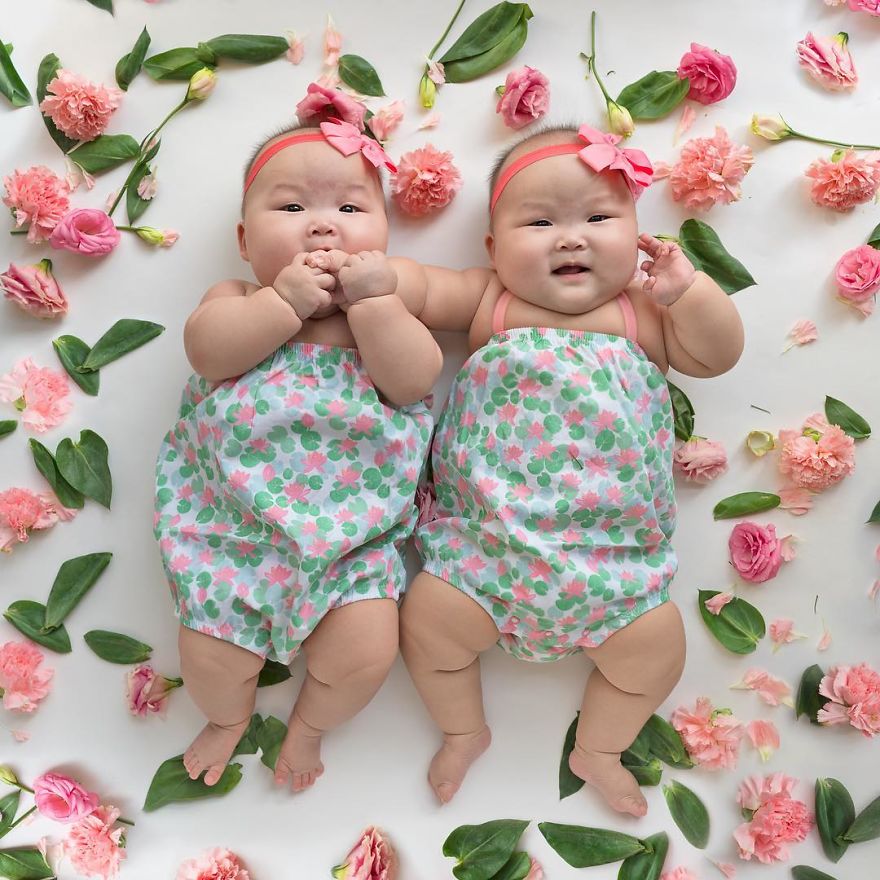 These Miracle Momo Twins Have The Cutest Matching Outfits Ever These Miracle Momo Twins Have The Cutest Matching Outfits Ever