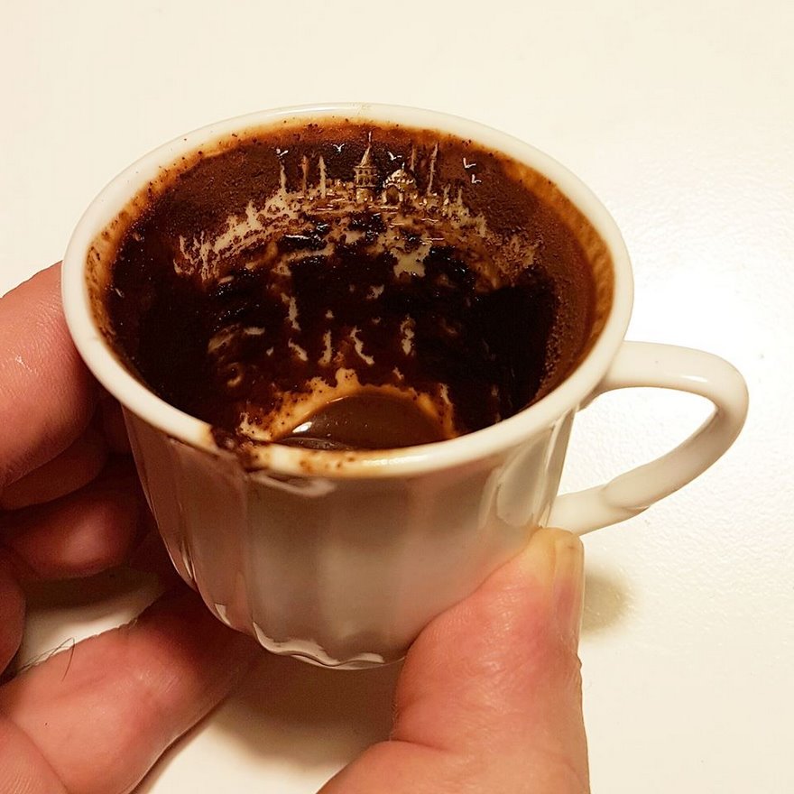 Turkish Artist Paints Unbelievably Tiny Paintings Onto Small Objects Turkish Artist Paints Unbelievably Tiny Paintings Onto Small Objects