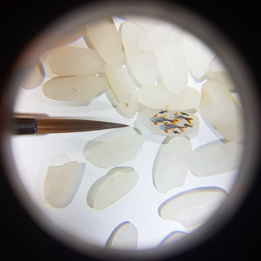 Turkish Artist Paints Unbelievably Tiny Paintings Onto Small Objects Turkish Artist Paints Unbelievably Tiny Paintings Onto Small Objects