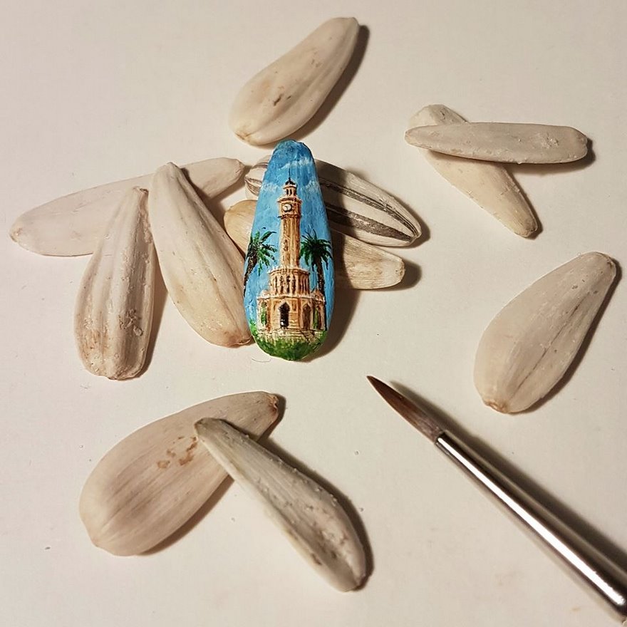 Turkish Artist Paints Unbelievably Tiny Paintings Onto Small Objects Turkish Artist Paints Unbelievably Tiny Paintings Onto Small Objects