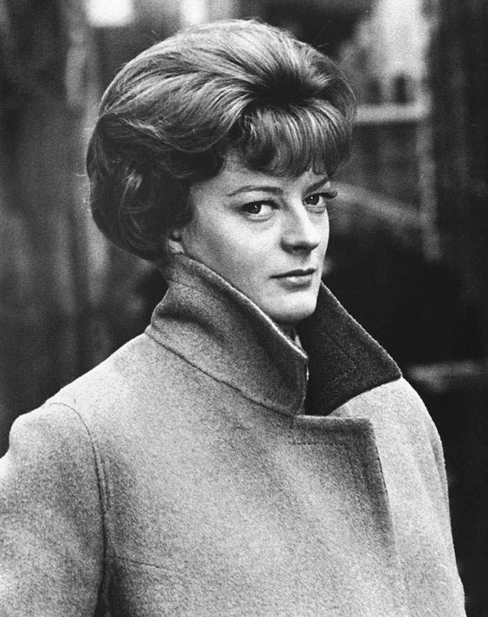 17 Beautiful Throwback Pics Of Dame Maggie Smith