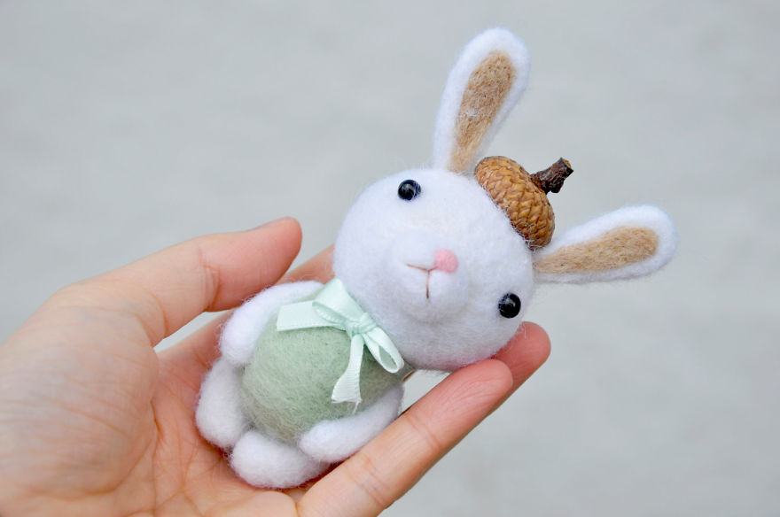 I Make Needle Felted Animal Ornaments Wearing Tiny Acorn Berets I Make Needle Felted Animal Ornaments Wearing Tiny Acorn Berets