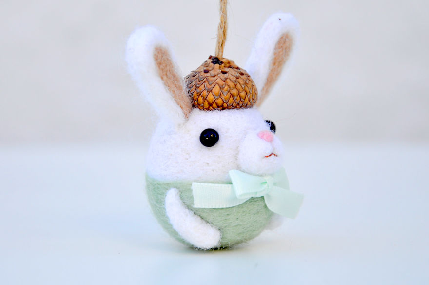 I Make Needle Felted Animal Ornaments Wearing Tiny Acorn Berets I Make Needle Felted Animal Ornaments Wearing Tiny Acorn Berets