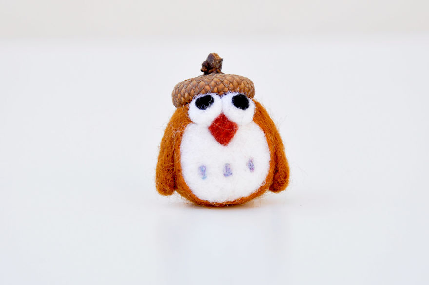 I Make Needle Felted Animal Ornaments Wearing Tiny Acorn Berets I Make Needle Felted Animal Ornaments Wearing Tiny Acorn Berets