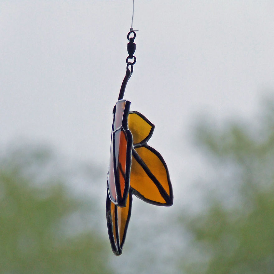 Artist Turns Beer Bottles Into Beautifully Curved Leaves