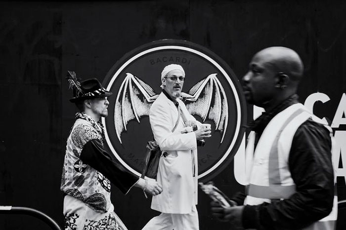 191 Perfectly Timed Street Photography Shots That Show Timing Is Everything