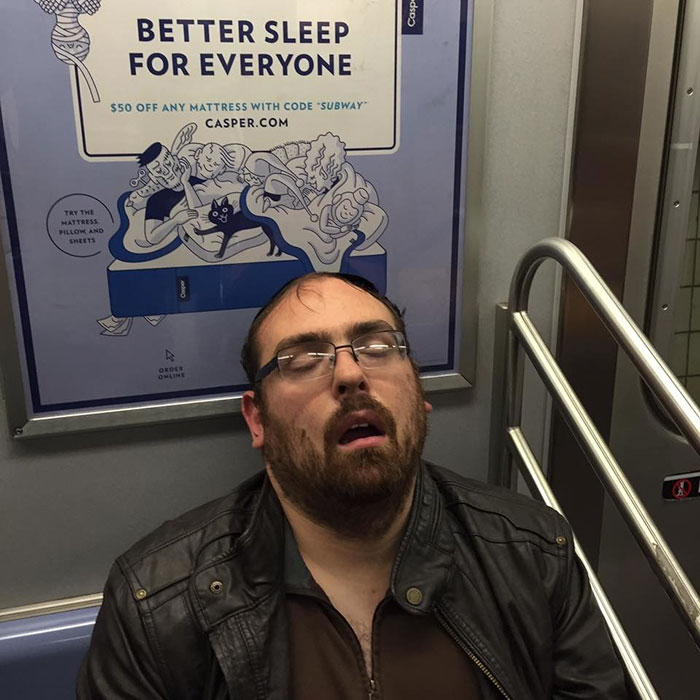 191 Perfectly Timed Street Photography Shots That Show Timing Is Everything