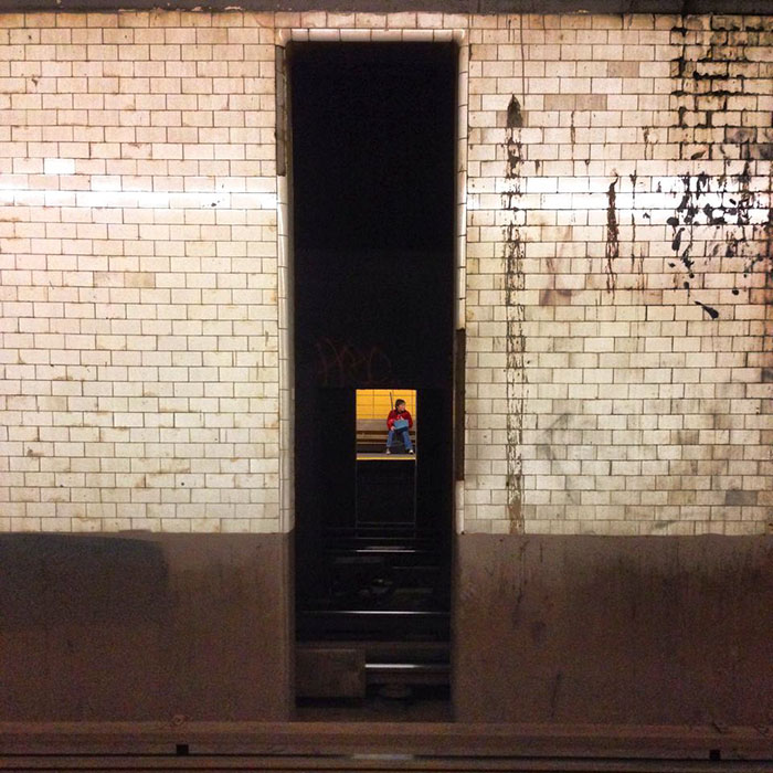 191 Perfectly Timed Street Photography Shots That Show Timing Is Everything