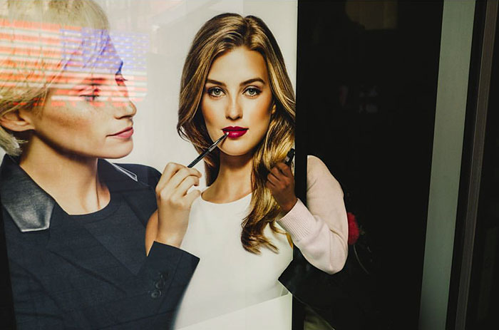 191 Perfectly Timed Street Photography Shots That Show Timing Is Everything