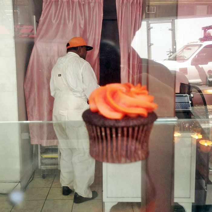 191 Perfectly Timed Street Photography Shots That Show Timing Is Everything